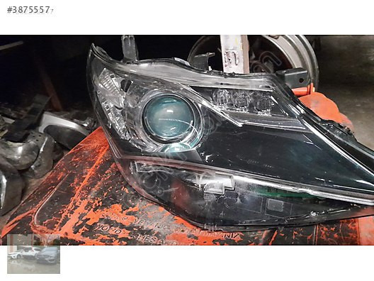 TOYOTA AURIS Sağ Ön Far - ÜNALLAR OTO Yedek Parça