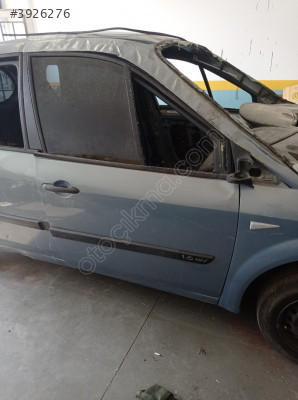 Renault scenic 2 sağ ön kapı çıkma orijinal