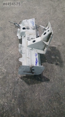 2003-2010 RENAULT MEGANE 2 SAĞ ÖN PODYE SACI