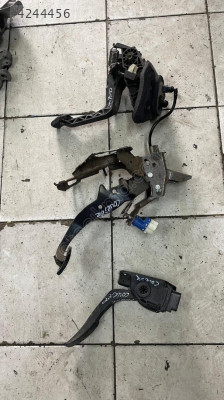 COURİER PEDAL TAKIMI AKİL  YAMAN OTOMOTİV