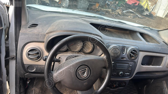 Dacia Docker göğüslük orj çıkma