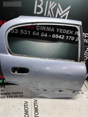 Nissan Almera Sağ Arka Kapı