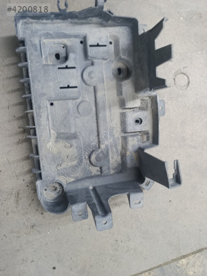 Corsa D akü alt plastiyi