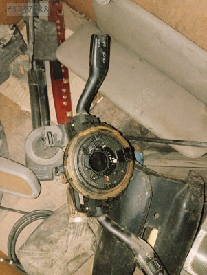 Audi A4 far sinyal kolu