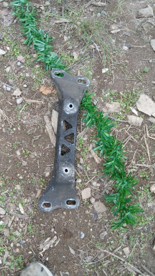 Bmw e34 şanzıman travers