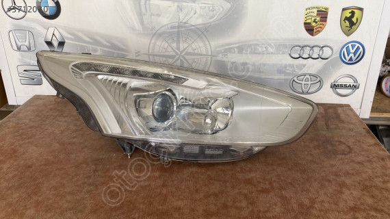 Orjinal Ford B-Max Sağ Far - Temiz ve Kullanıma Hazır