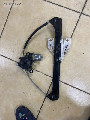 AUDİ A3 SAĞ ARKA CAM KRİKOSU