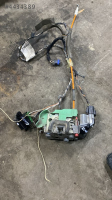 Fiat linea sol arka kapı kilidi ve kapı tesisatı