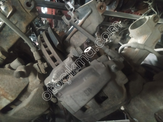Volkswagen Tiguan sağ ön taşıyıcı
