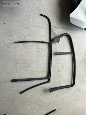 BMW f30 sol arka kapı cam fitili çıkma