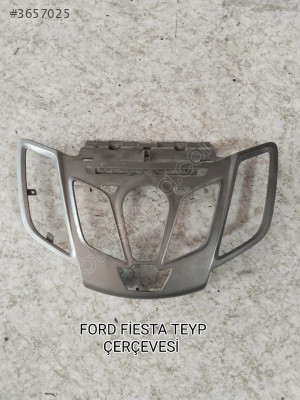 FORD FİESTA TEYP VE KALORİFER IZGARA ÇERÇEVESİ