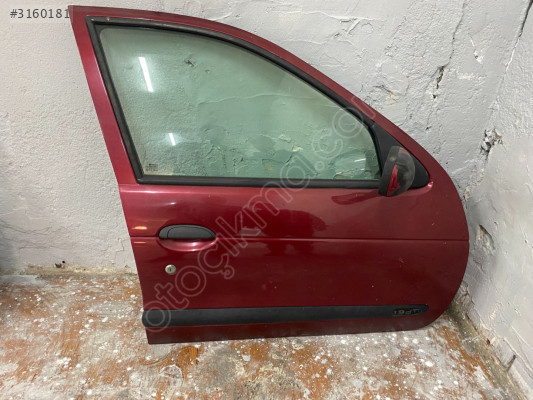 Renault Megane 1 Sağ Ön Kapı - Mert Oto Çıkma Parçaları