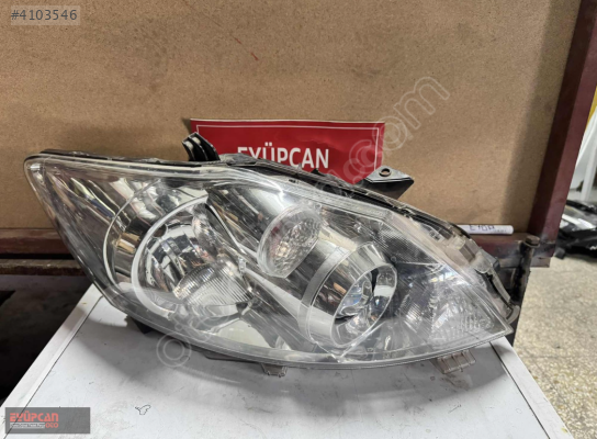 TOYOTA AURİS MAKYAJLI SAĞ FAR ORJİNAL EYUPCAN OTO'DA
