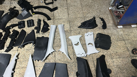 2015-2025 RENAULT MEGANE 4 İÇ BAKALİTLER İÇ PLASTİKLERİ ORJ ÇIKMA