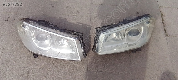 Renault Megan 2 çıkma far
