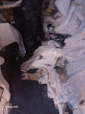 RENAULT MASTER 3 SAĞ AKS AYAĞI KONUK OTO