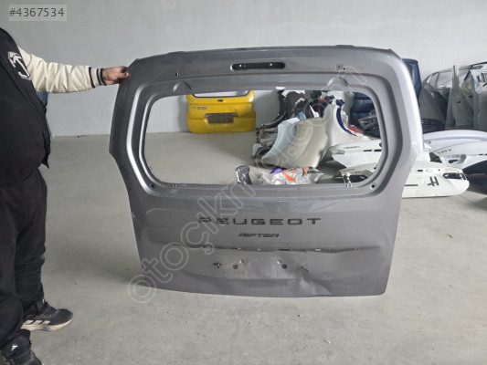 PEUGEOT RİFTER GRİ BAGAJ KAPAĞI ORJINAL LOKALLIK