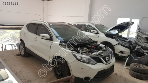 NİSSAN QASHQAİ J11 SAĞ ARKA KAPI ve TÜM PARÇALARI...MİL OTO
