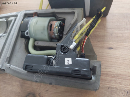 MERCEDES A160 MERKEZİ KİLİT MOTORU