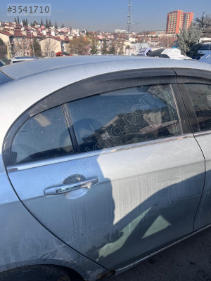 GEELY EMGRAND SAG ARKA KAPI HATASIZ ORJİNAL