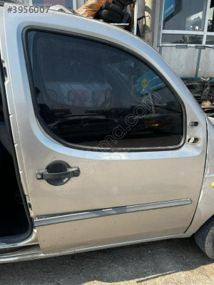 FIAT DOBLO SAĞ ÖN KAPI