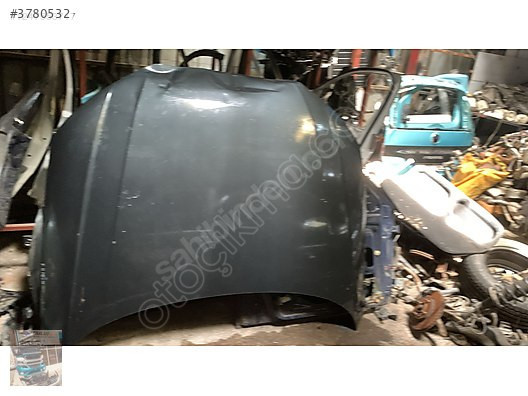 Audi a4 ön kaput çıkma