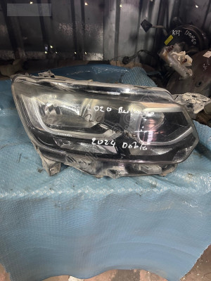 2019 berlingo sağ far dolu