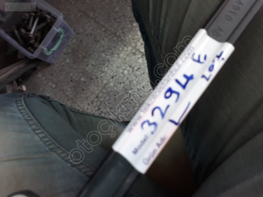 Mercedes E 207 EMNİYET KEMER MOTORU SOL A2078600182