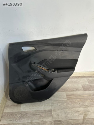 FORD FOCUS 3 SAG ARKA KAPI DÖŞEMESİ BM51-A27740 ÇIKMA