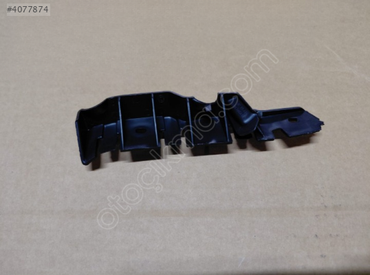 AUDI A3 2009-2013 SAĞ ÖN TAMPON BRAKETİ SIFIR 8P0807184B
