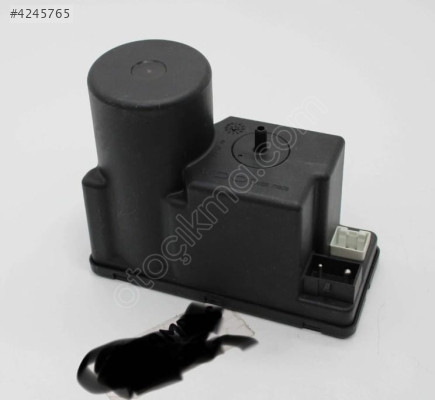 Audi 80 A4  4 A0 862 257 A 4AO862257A merkesi kilit vakum pompası