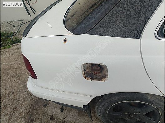 94 HYUNDAİ ELANTRA ARKA ÇAMURLUK KESME ORJİNAL