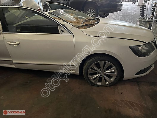2014 Skoda Suberb Sag Sol Ön Kapı Çıkma