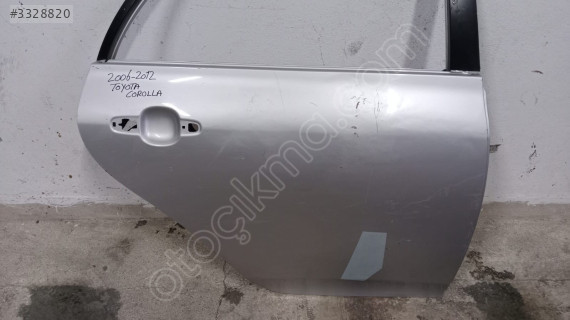 2009 Toyota corolla sag arka kapi