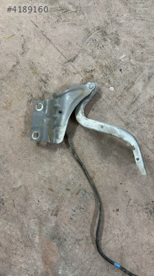 Megane 4 kaput menteşesi