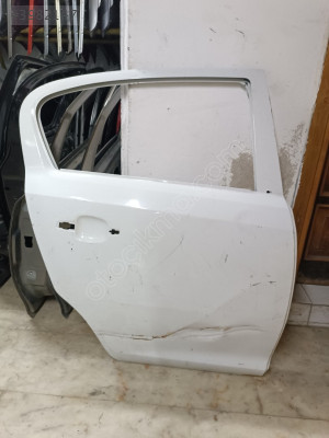 Corsa D sağ arka kapı çıkma orjinal