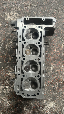 Mersedes 230 E 54 01 silindir kapağı