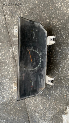 Mitsubishi L300 kilometre saati