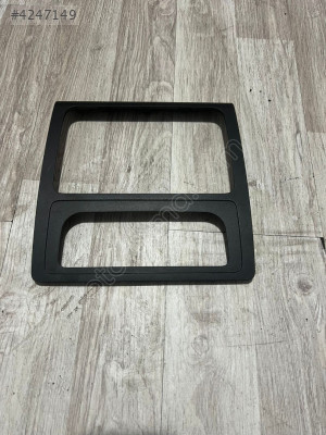 WOLKSWAGEN CADDY GÖĞÜS TEYP ÇERÇEVESİ