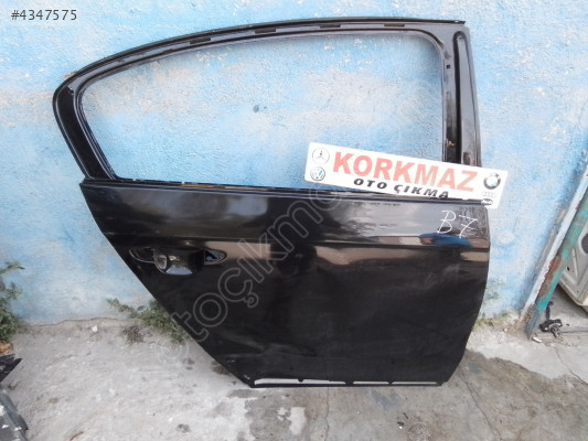 VOLKSWAGEN PASSAT B7 SAĞ ARKA KAPI 2012-2014