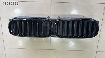 BMW 5 SERİ G30 LCİ ÖN PANJUR HAVA MASKESİ