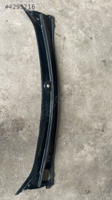 DACİA SANDERO 2 ÖN CAM IZGARA PLASTİĞİ 668113105R