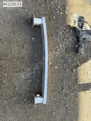 Peugeot 3008 arka tampon demiri