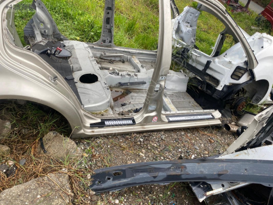 Volkswagen bora sağ marşbiyel