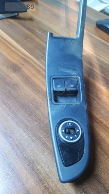Hyundai i20 far ayar düğmesi