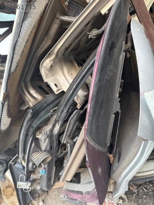 Mitsubishi karizma arka bagaj kapağı