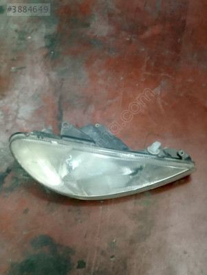 Peugeot 206 çıkma sağ farı