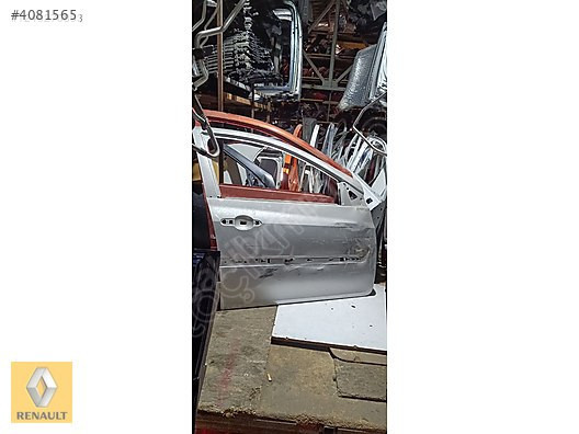 RENAULT CLİO 3 ÇIKMA ORJİNAL SAG ÖN KAPI VE DIĞER PARÇALARI