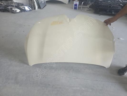 RENAULT CAPTUR BEYAZ MOTOR KAPUTU ORJINAL BOYASIZ
