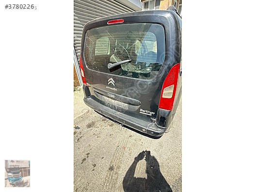 Peugeot partner 2011-2015 1.6 tdi Arka bagaj kapağı dolu hatasız
